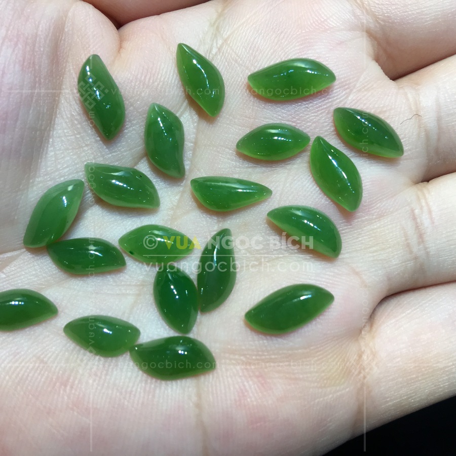 Mặt đá trang sức Ngọc Bích Nephrite Jade (VNB-MDTS006) 4 Mặt đá trang sức Ngọc Bích Nephrite Jade (VNB-MDTS006) - Hình ảnh 2