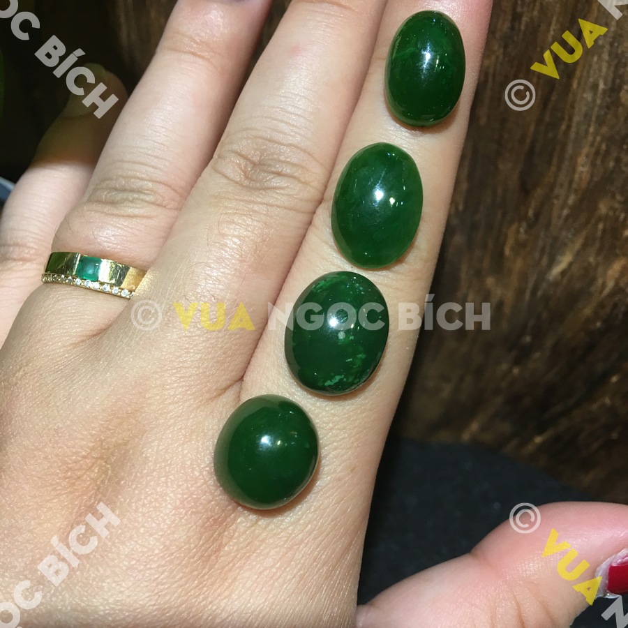 Mặt đá trang sức Ngọc Bích Nephrite Jade (VNB-MDTS014) 3 Mặt đá trang sức Ngọc Bích Nephrite Jade (VNB-MDTS014)
